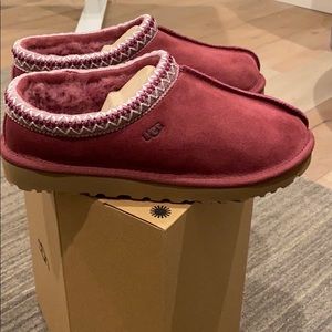 NWB UGG Tasman Slippers Women’s - bougainvillea